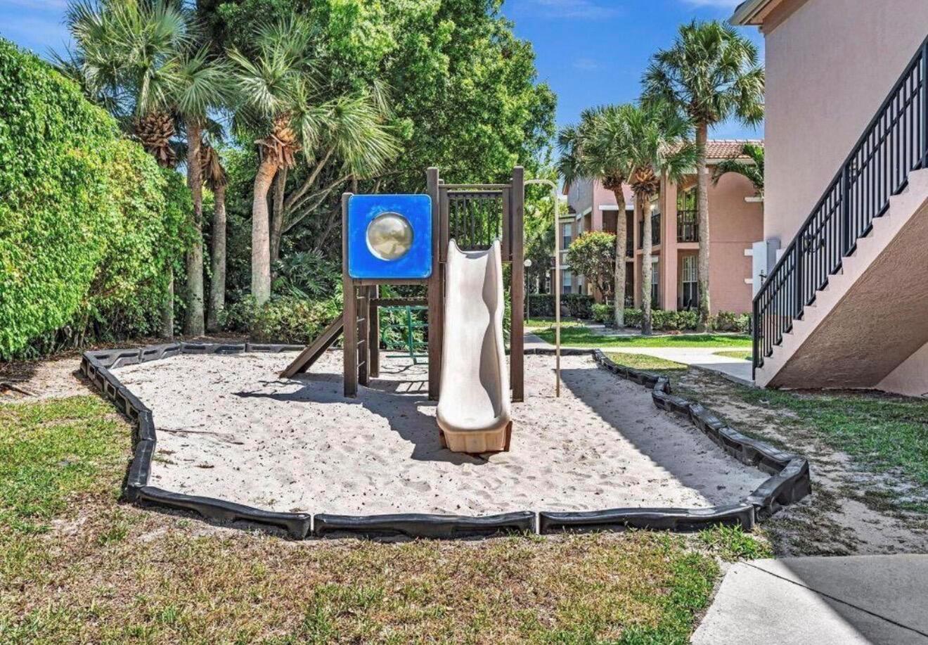 RESIDENCES OF BELMONT OF - Residential Lease