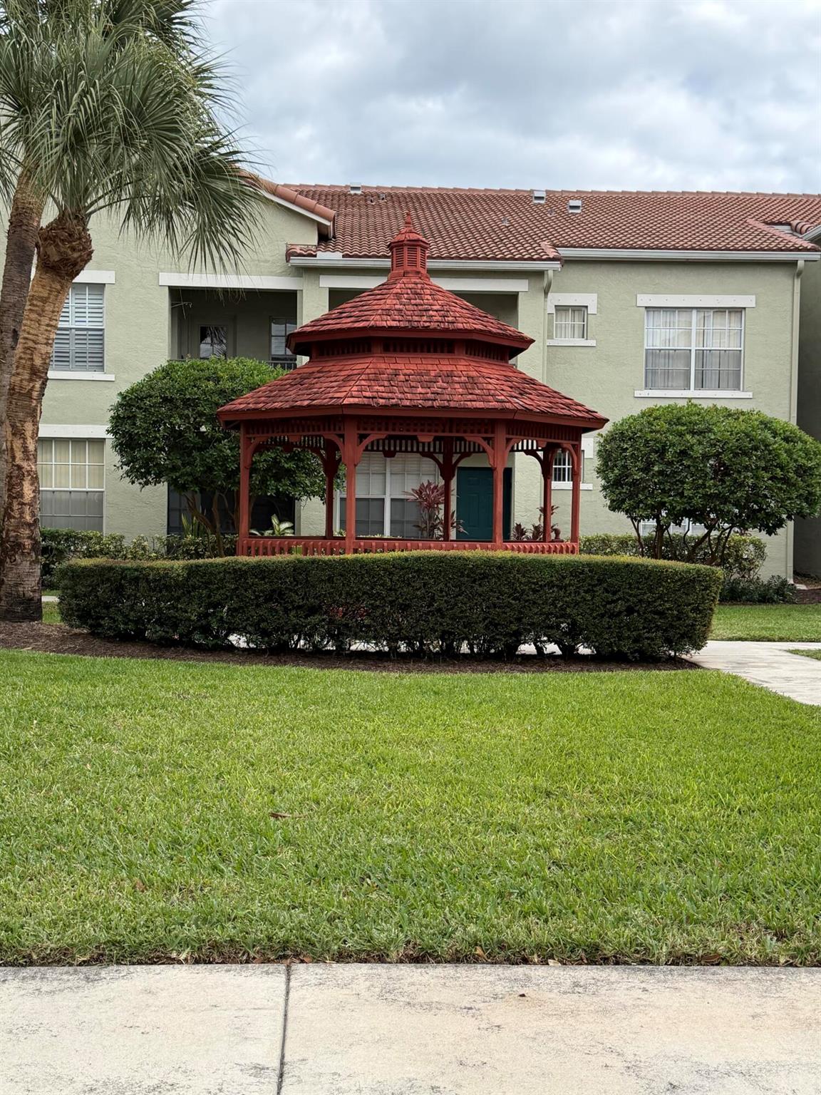 RESIDENCES OF BELMONT OF - Residential Lease