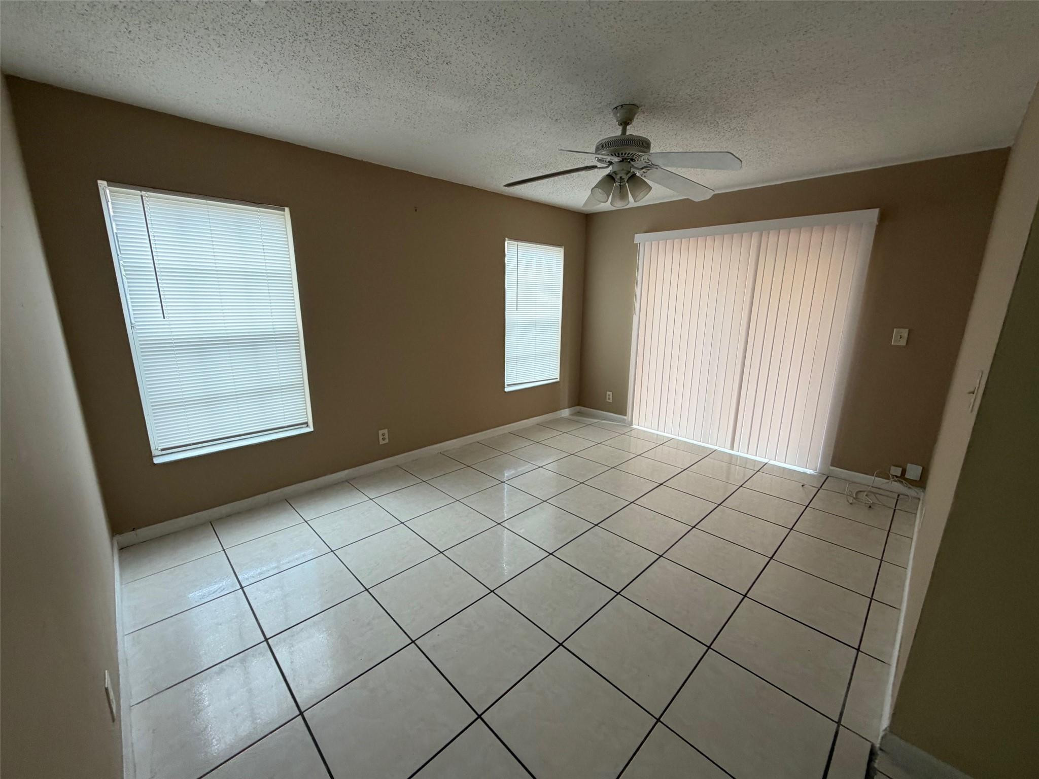 ARLINGTON PARK - Residential Lease