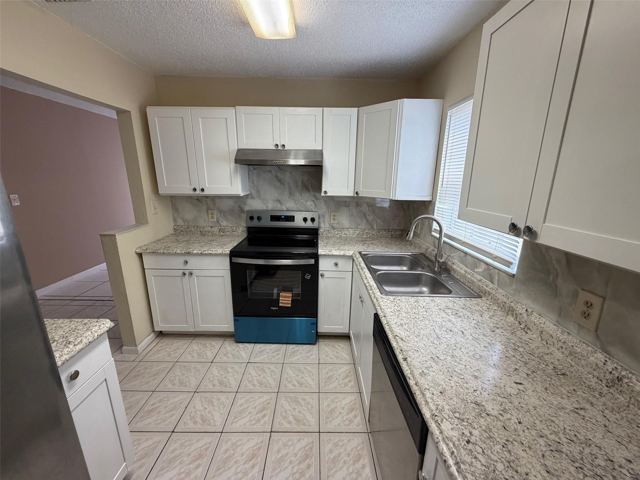 ARLINGTON PARK - Residential Lease