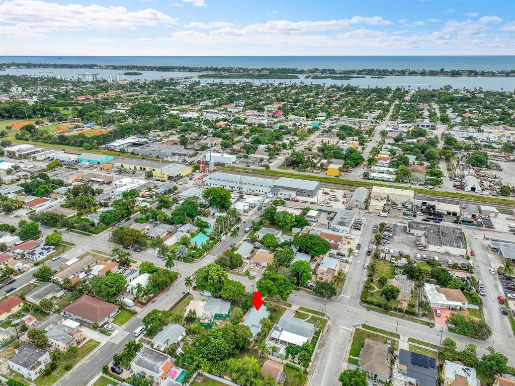 Photo of 5211 Garden Avenue, West Palm Beach, FL 33405 (MLS # R11139033)