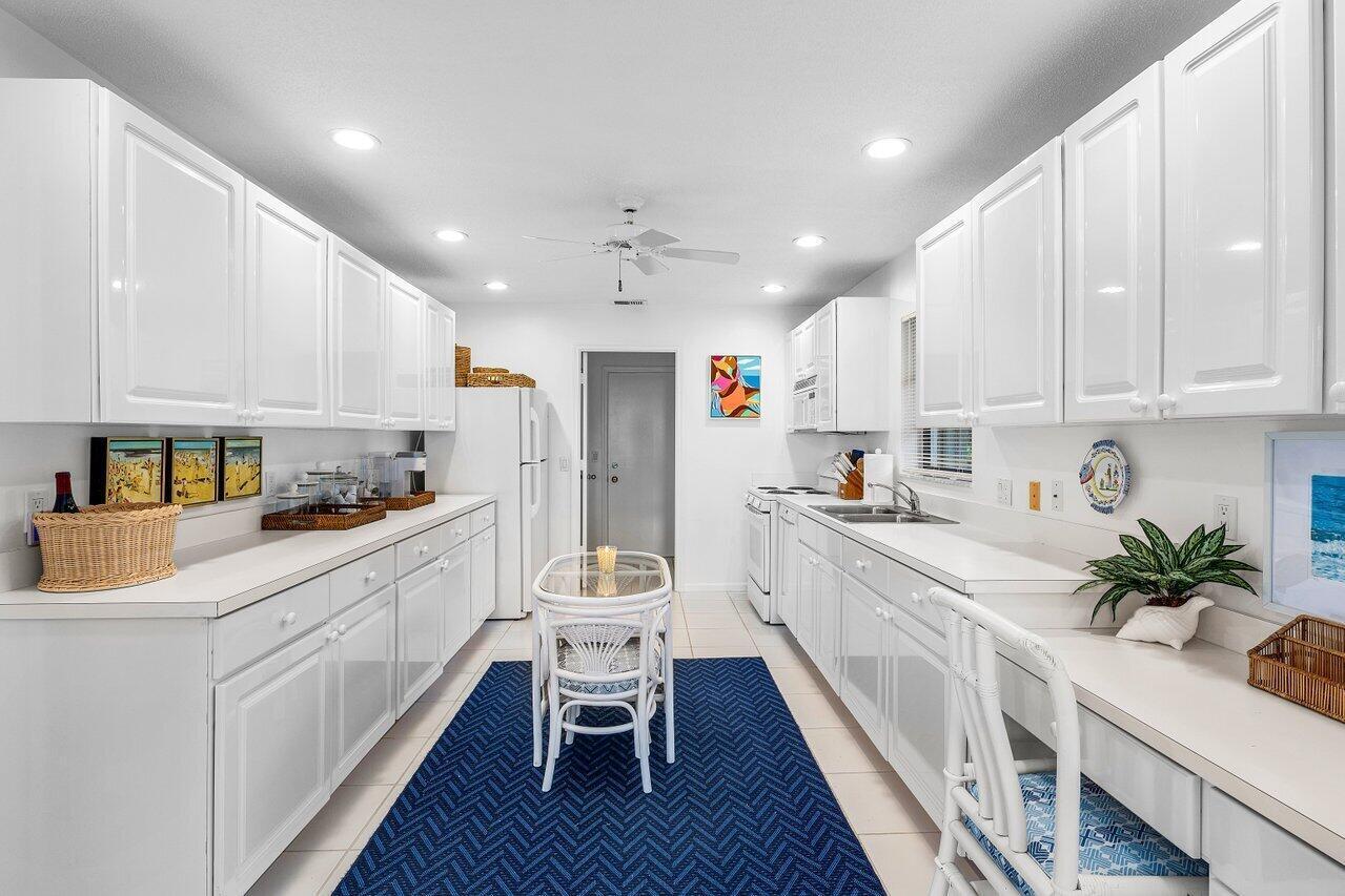 4511 Meadowlark Lane