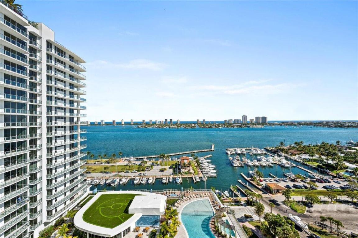 NAUTILUS 220 CONDOMINIUM - Residential Lease