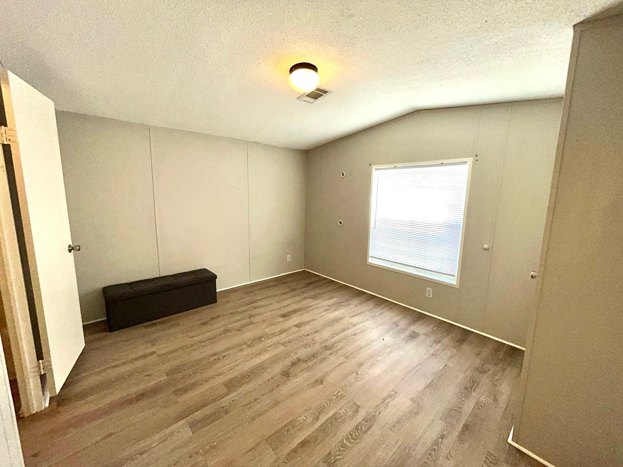 Sunshine Mobile Manor - Residential