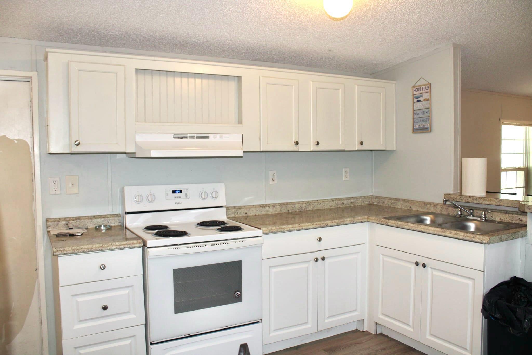 Sunshine Mobile Manor - Residential