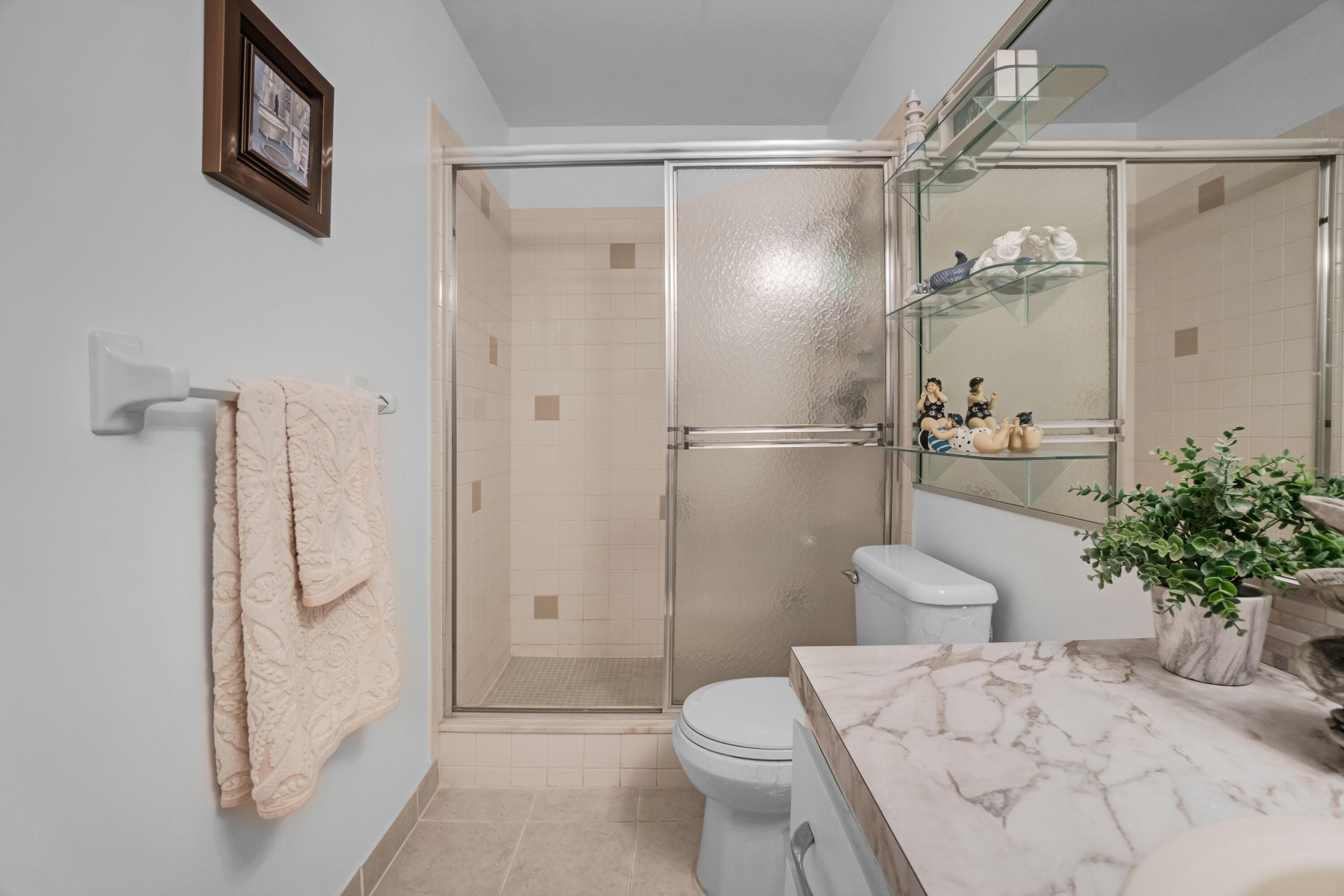 FOUR SEA SUNS CONDO - Residential