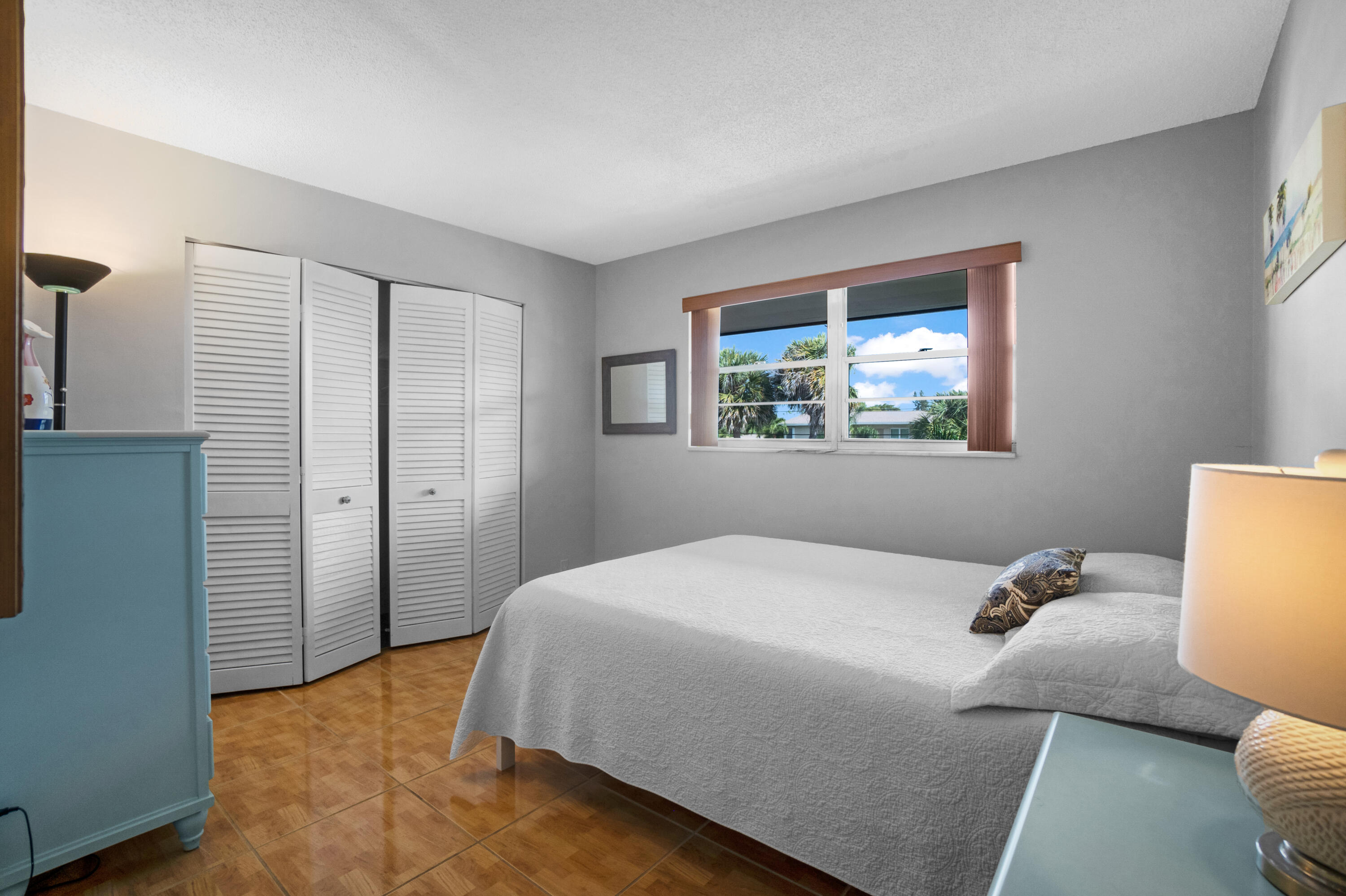 FOUR SEA SUNS CONDO - Residential