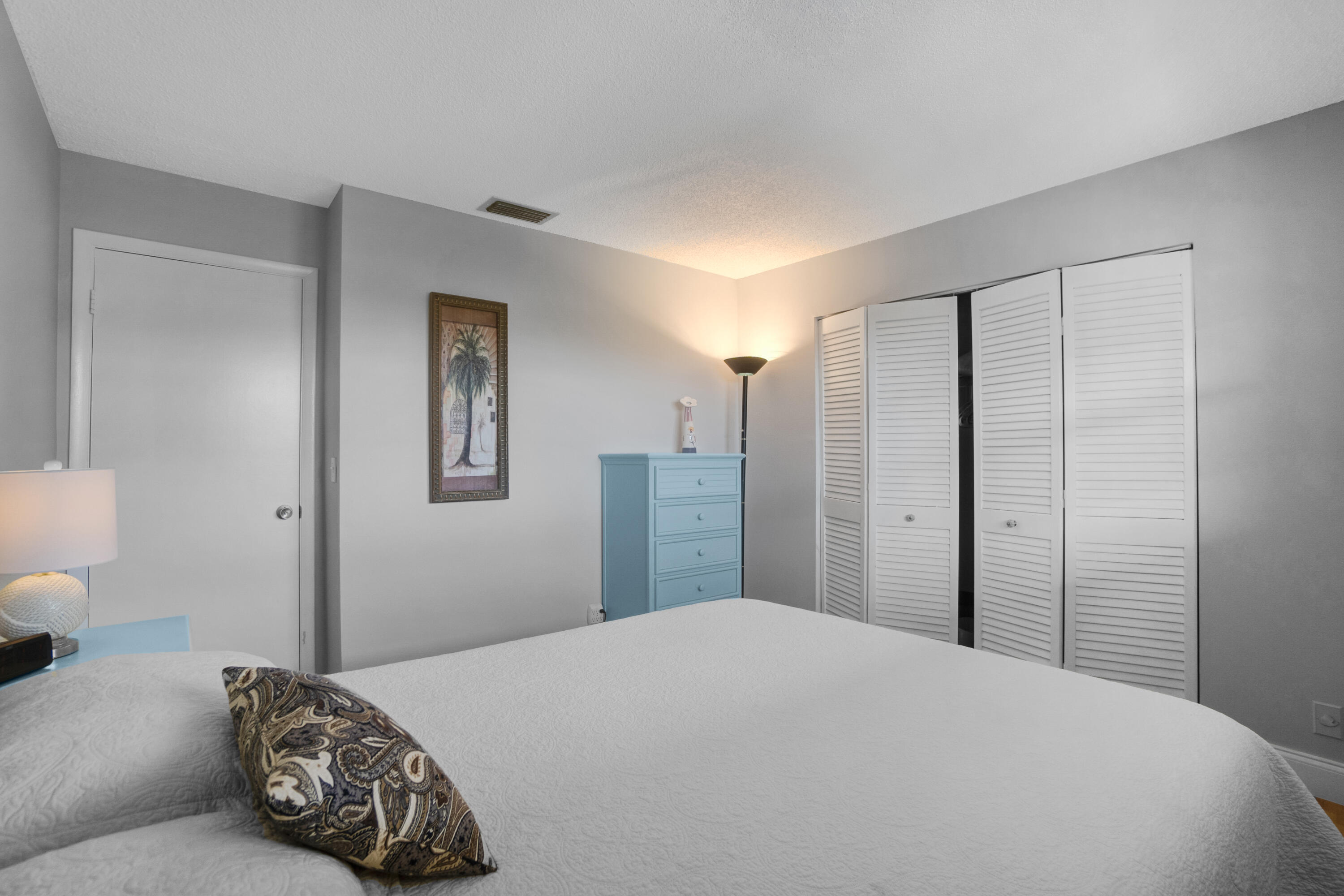 FOUR SEA SUNS CONDO - Residential