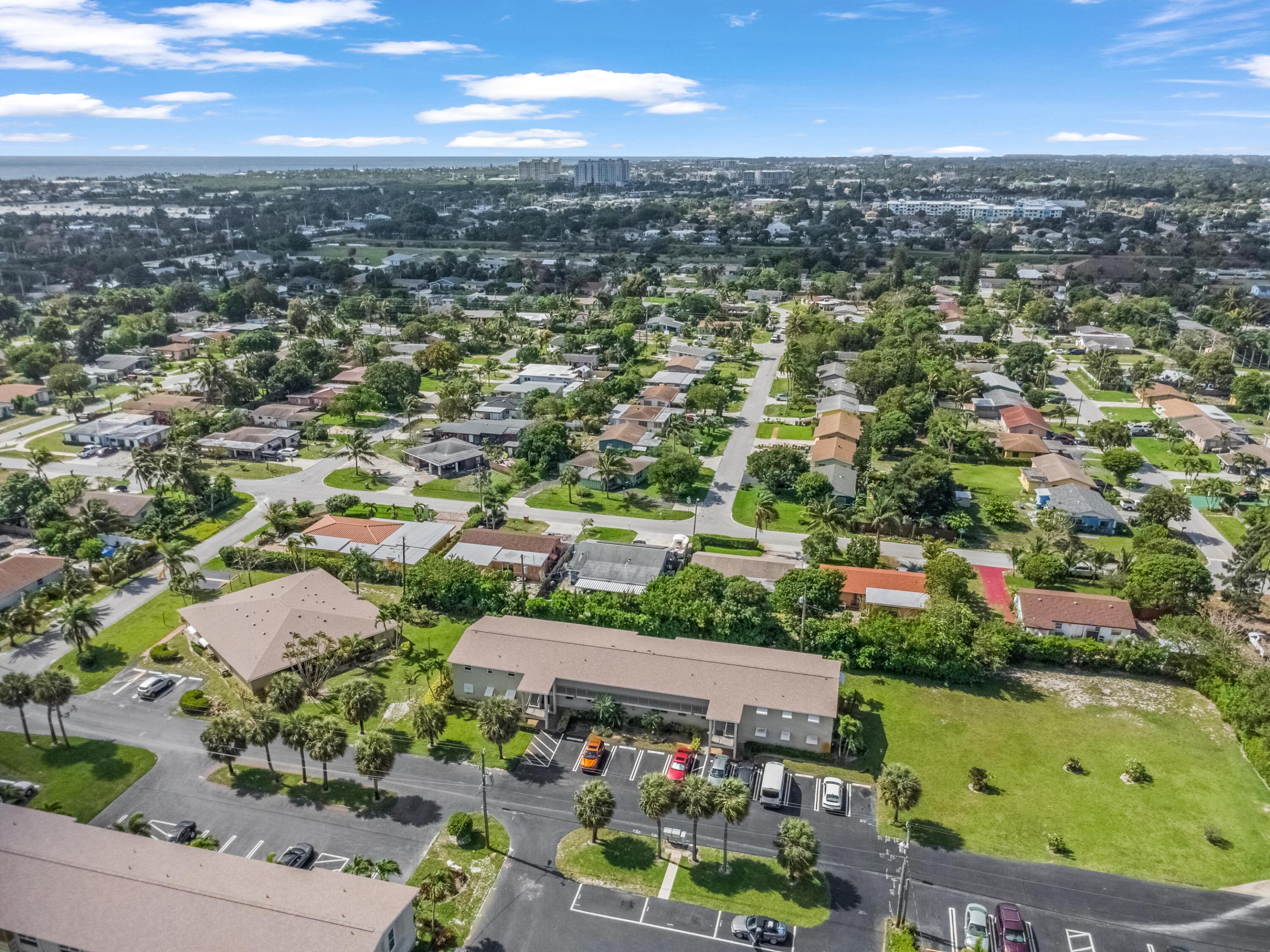 FOUR SEA SUNS CONDO - Residential