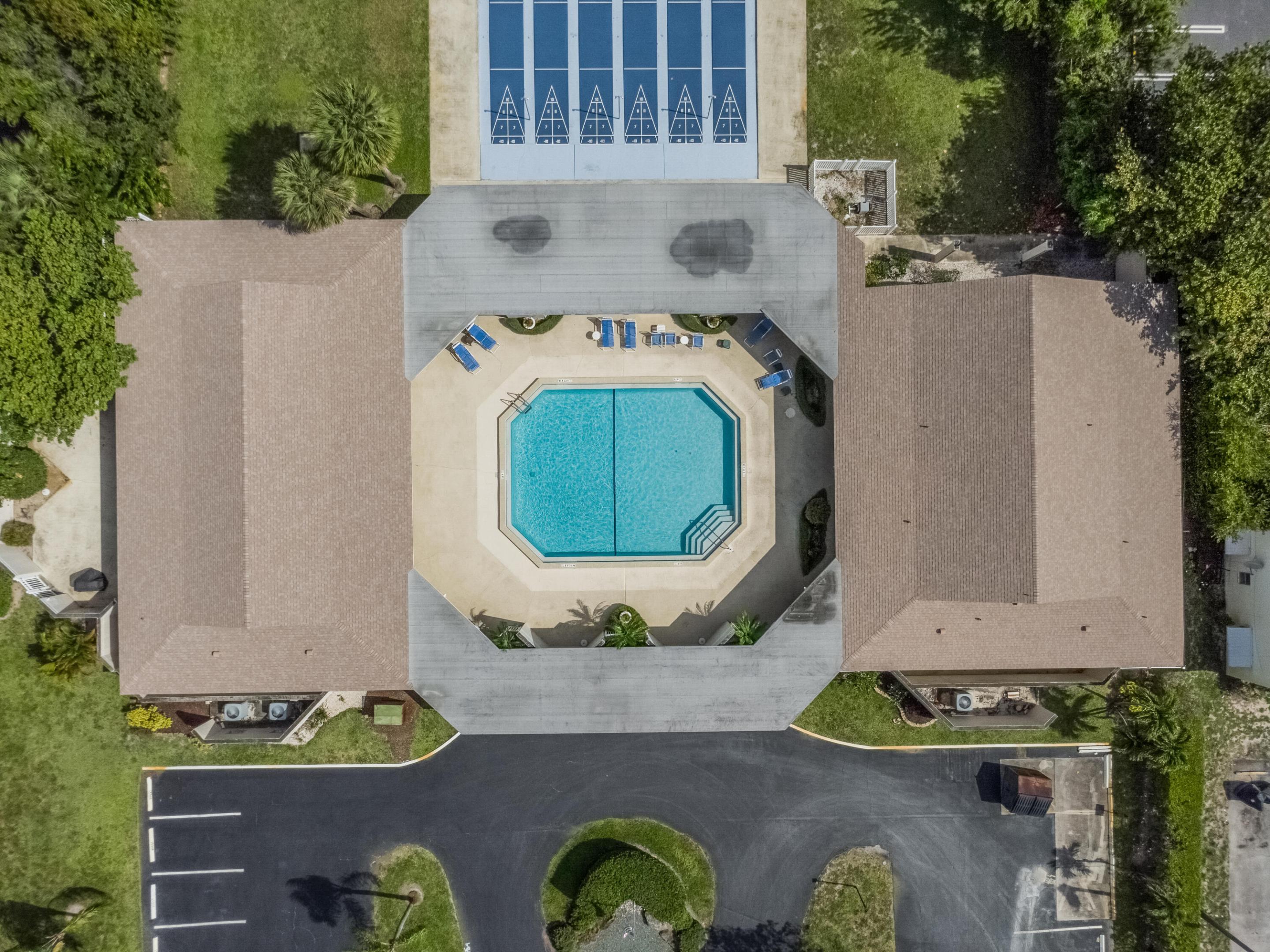 FOUR SEA SUNS CONDO - Residential