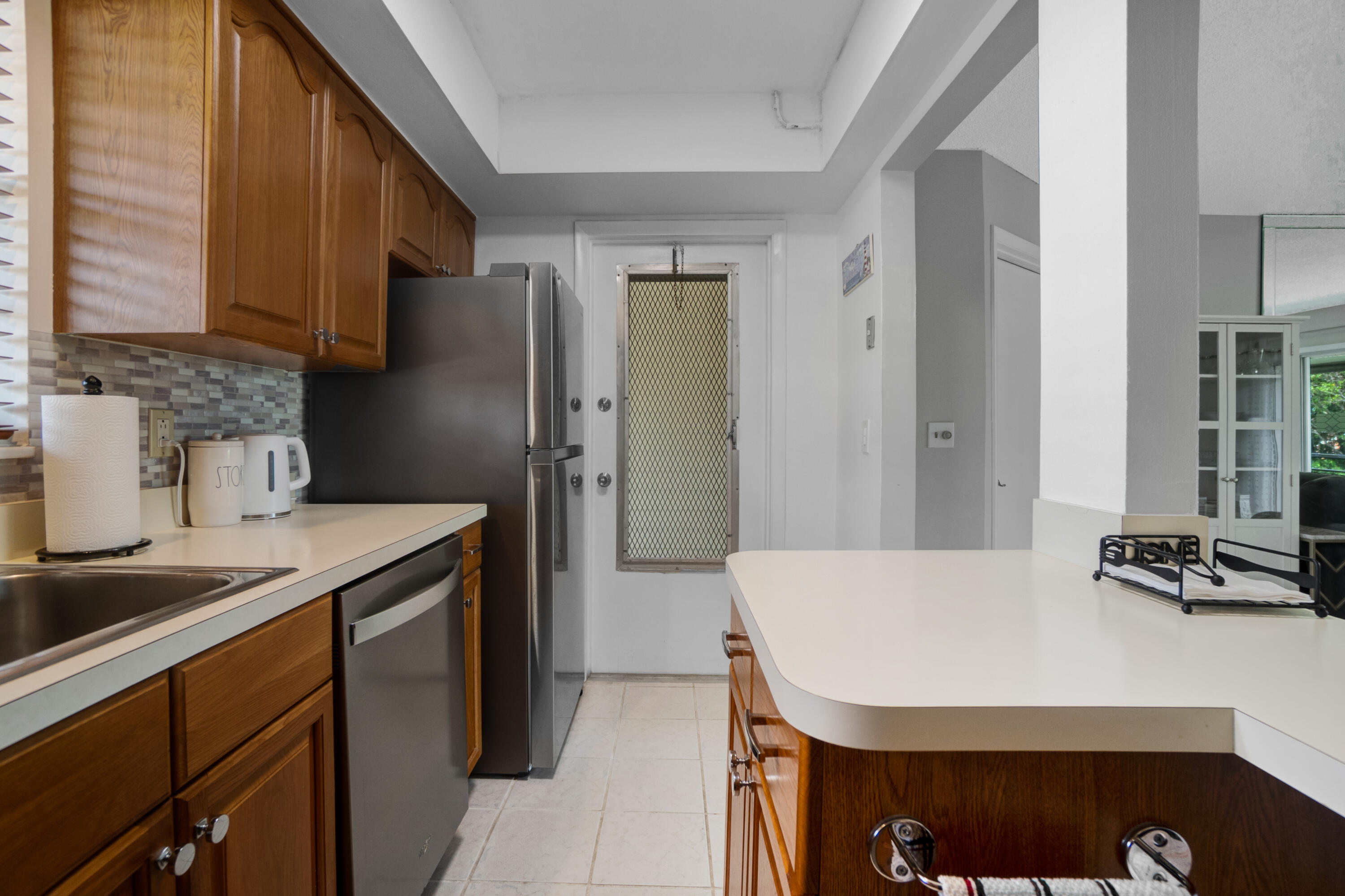 FOUR SEA SUNS CONDO - Residential