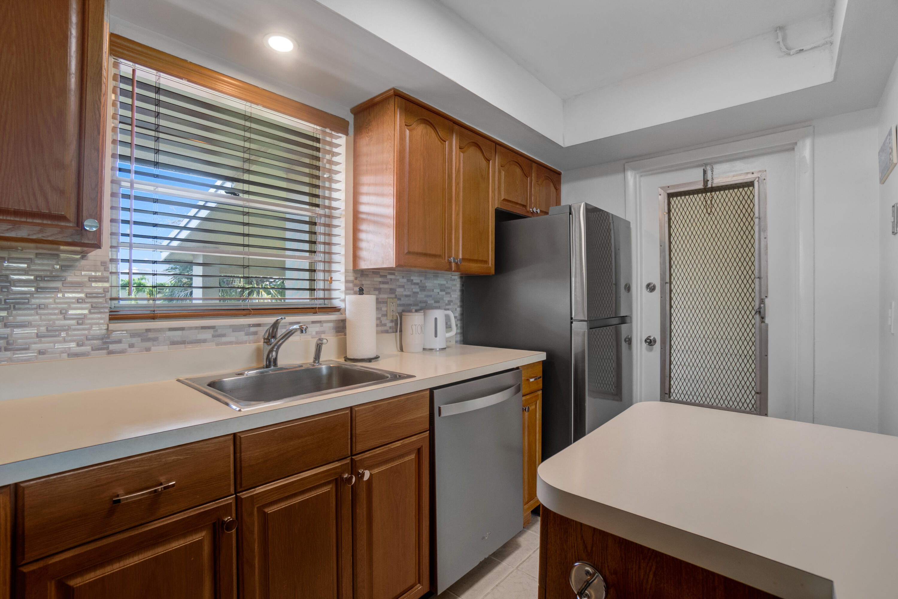 FOUR SEA SUNS CONDO - Residential