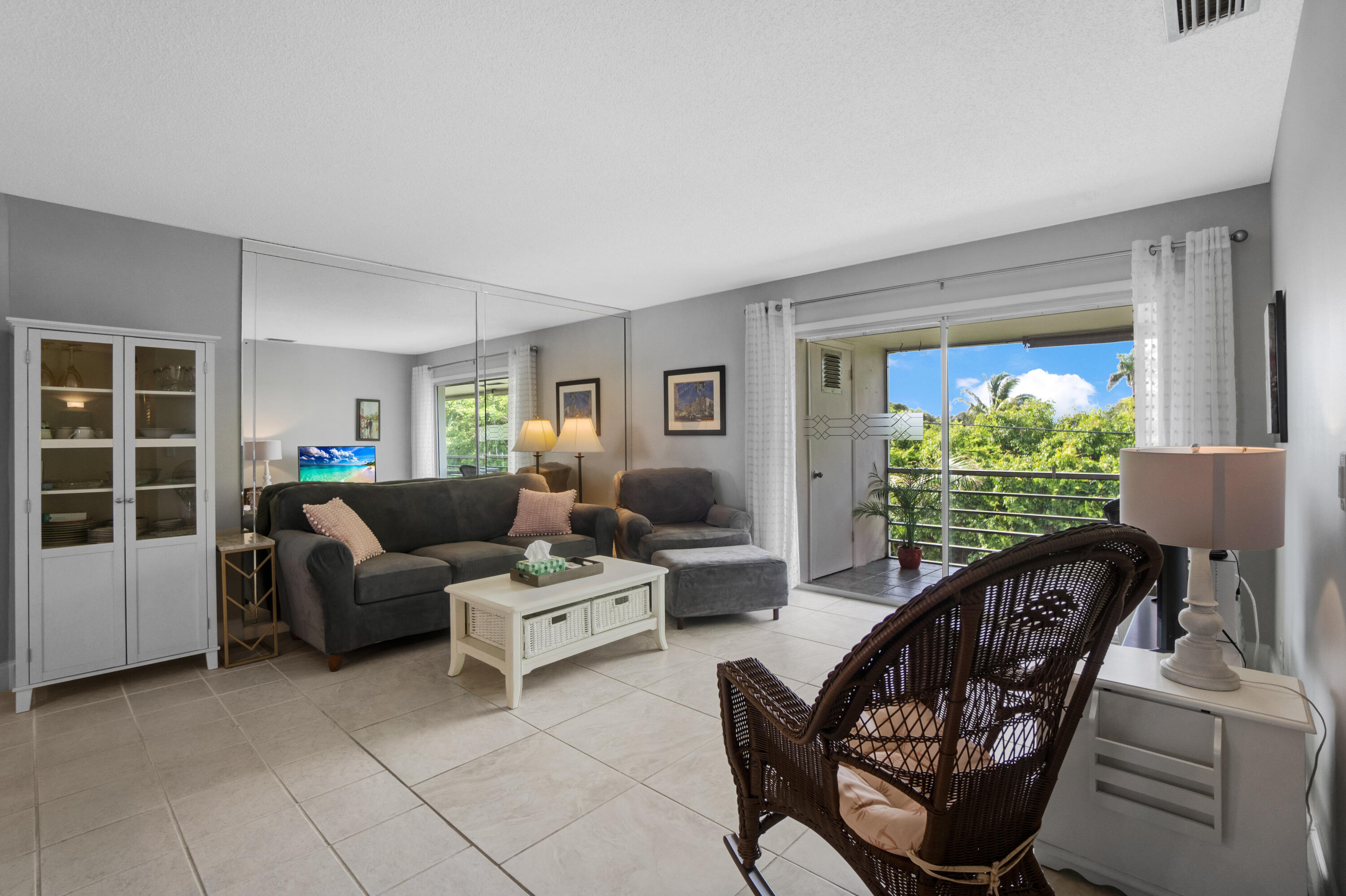 FOUR SEA SUNS CONDO - Residential