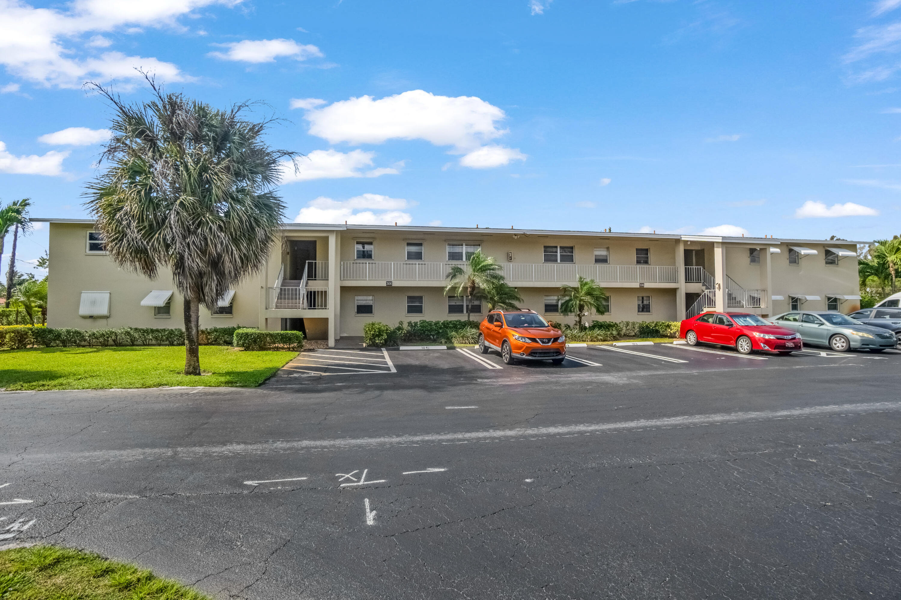 FOUR SEA SUNS CONDO - Residential