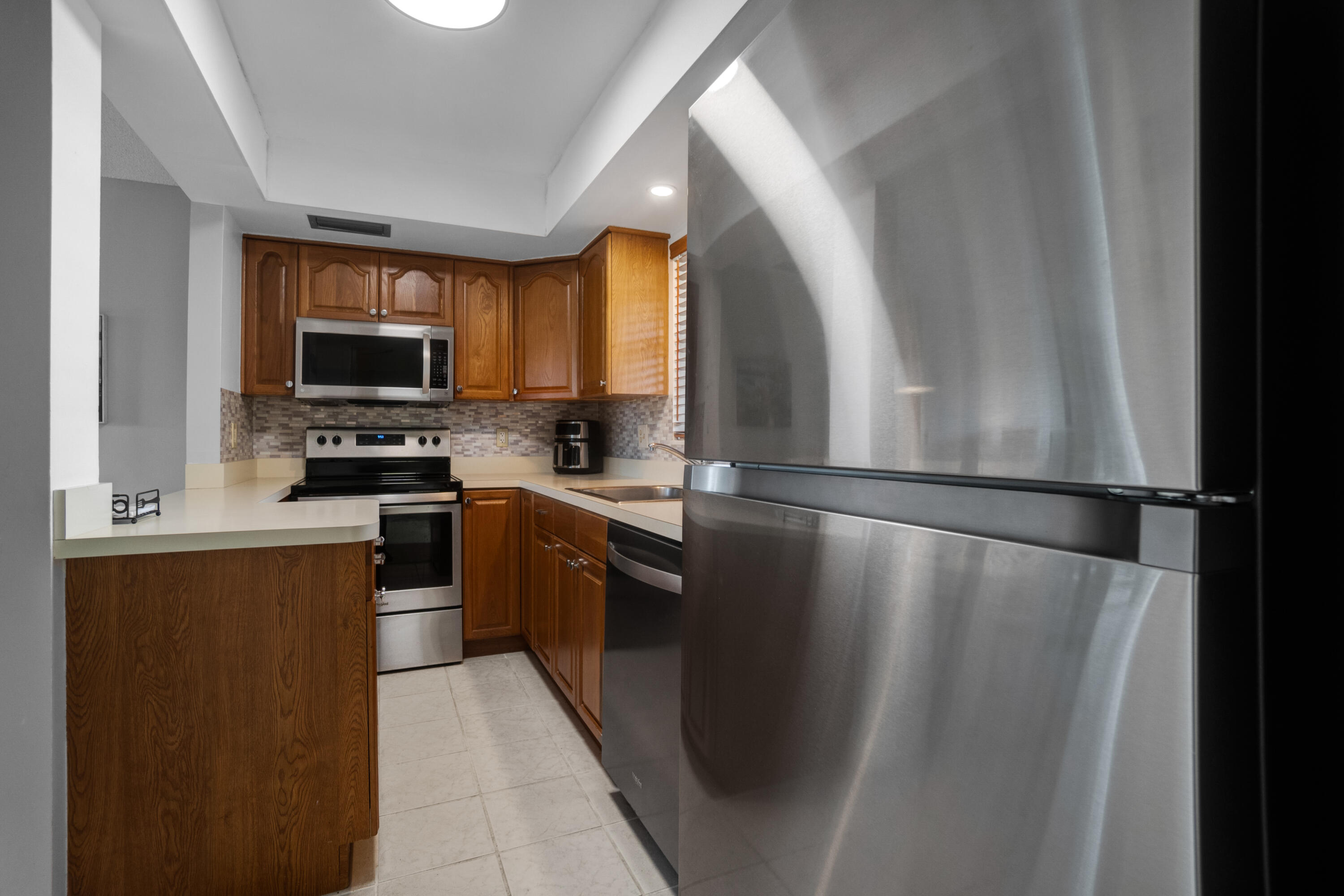 FOUR SEA SUNS CONDO - Residential