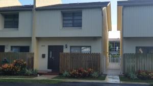 TOWNHOMES OF LIGHTHOUSE POINT - Residential