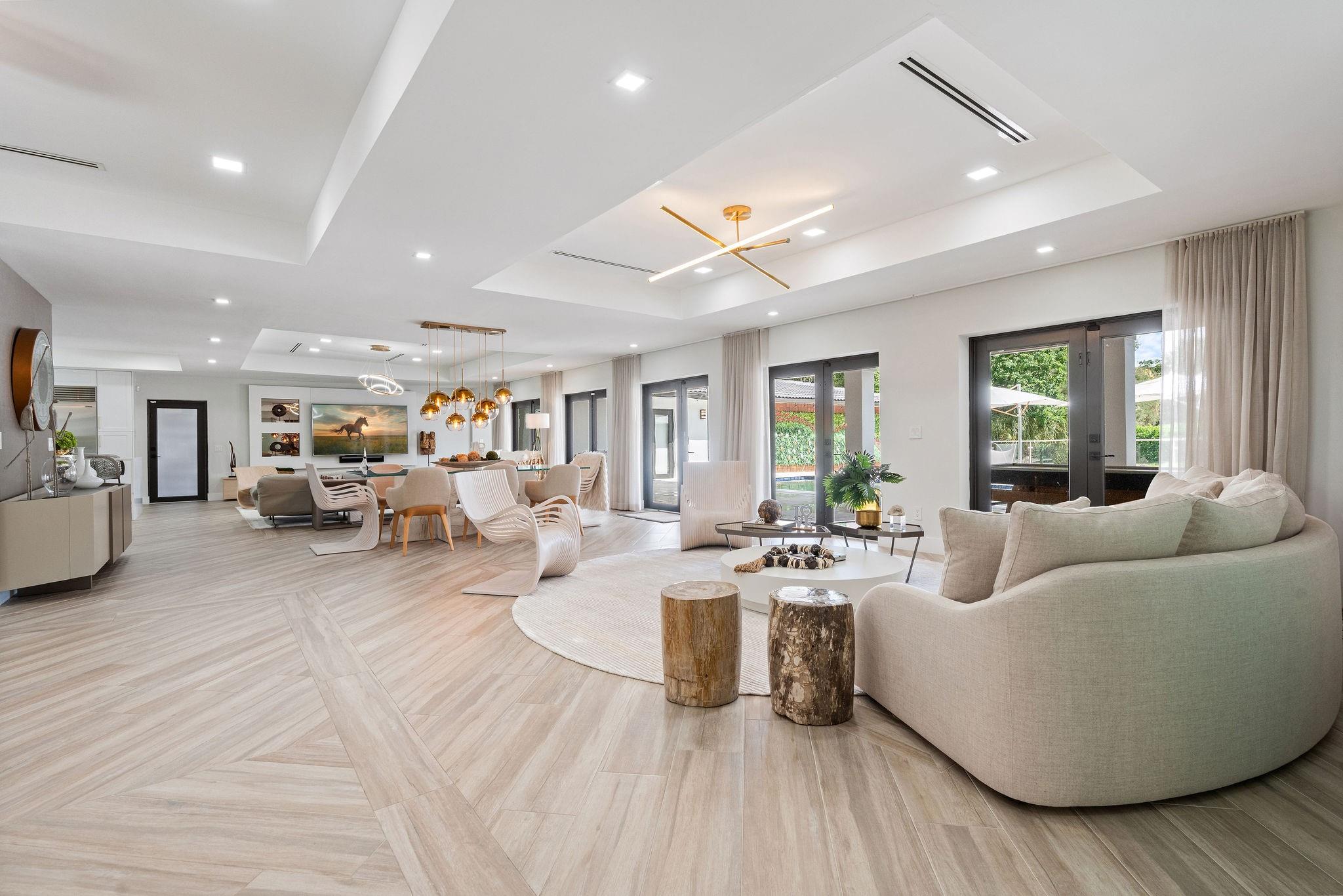 SUNSHINE RANCHES - Residential