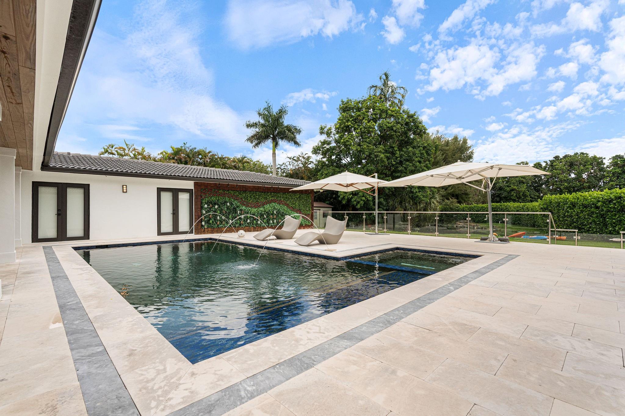 SUNSHINE RANCHES - Residential