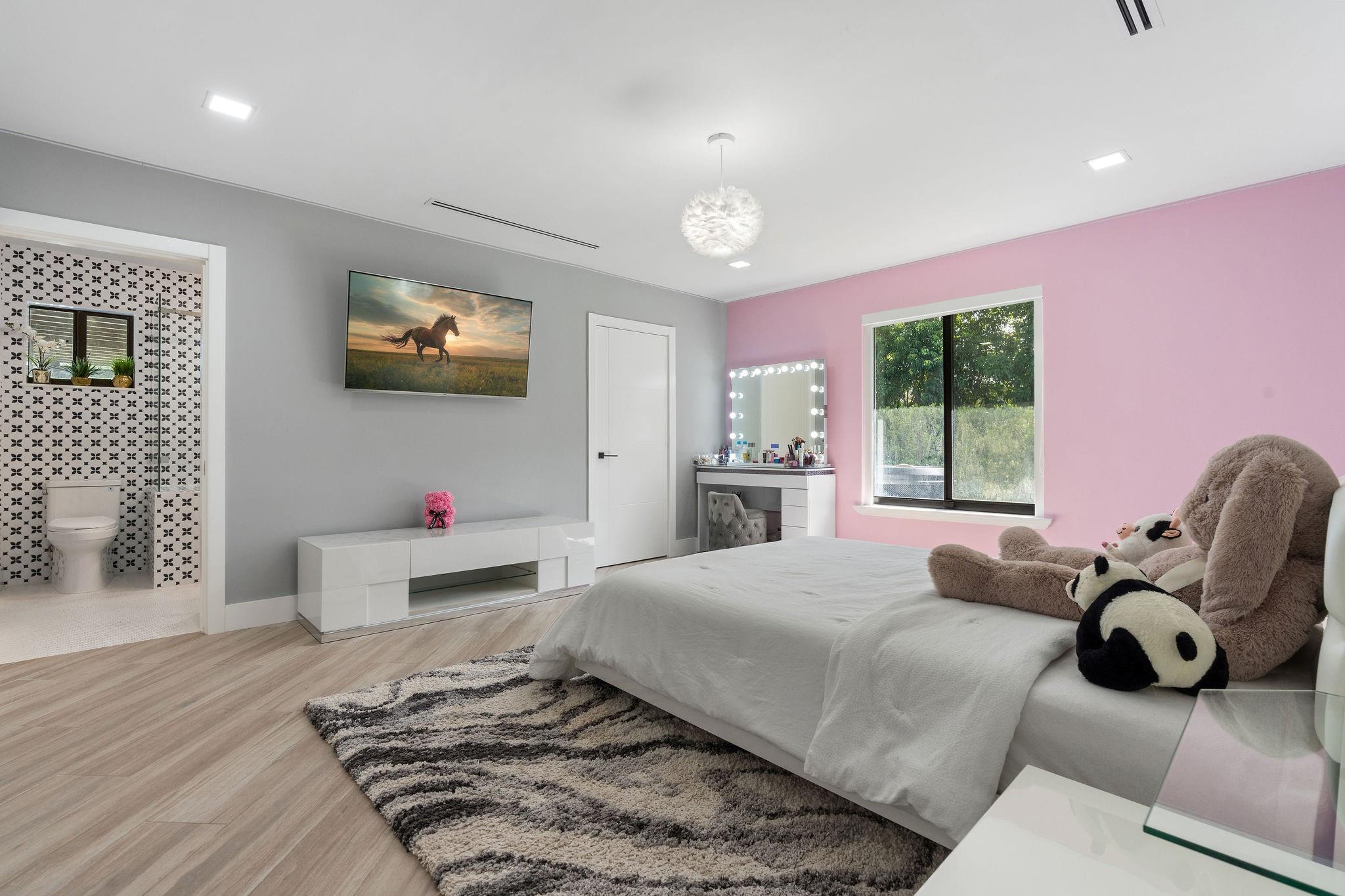 SUNSHINE RANCHES - Residential