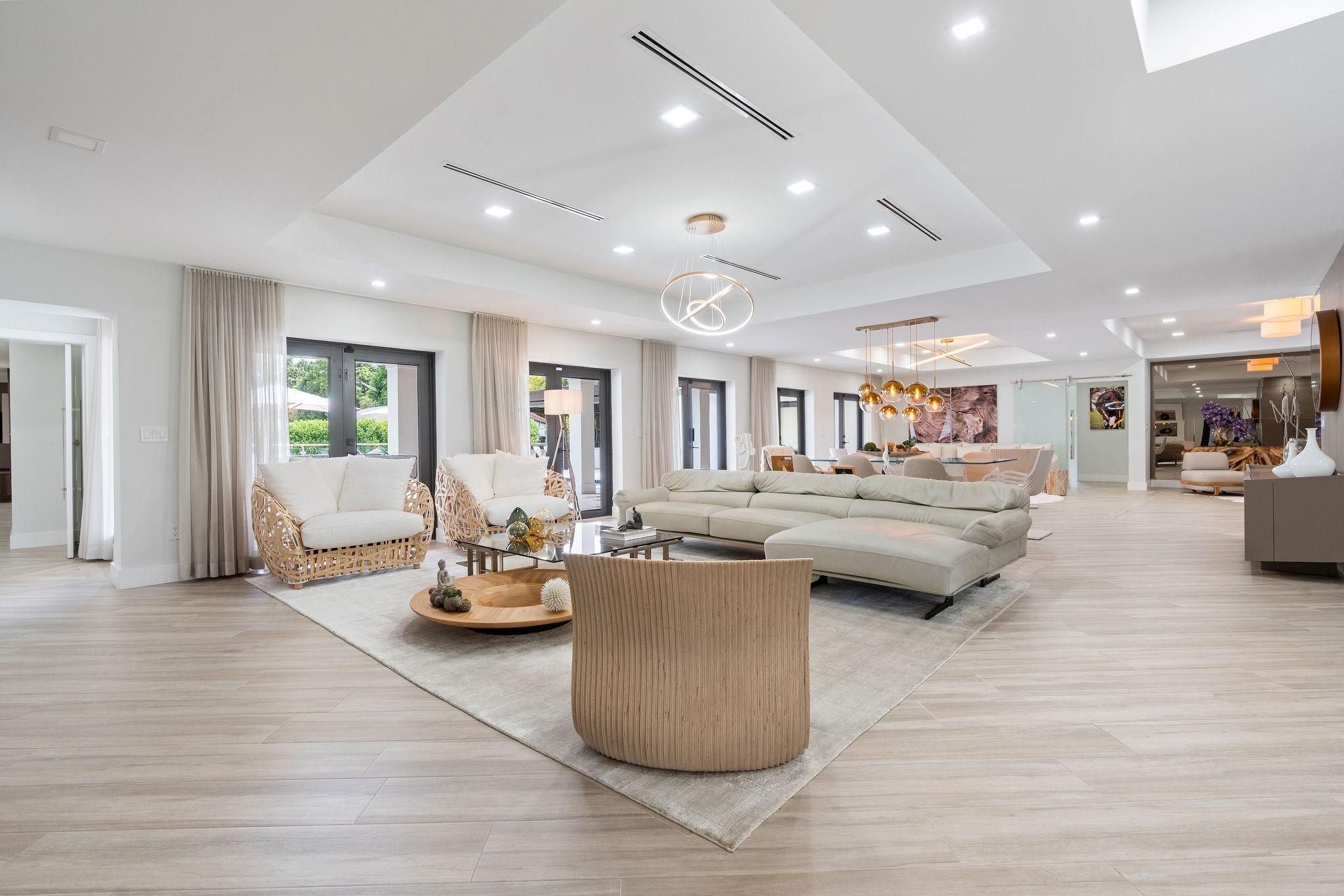 SUNSHINE RANCHES - Residential