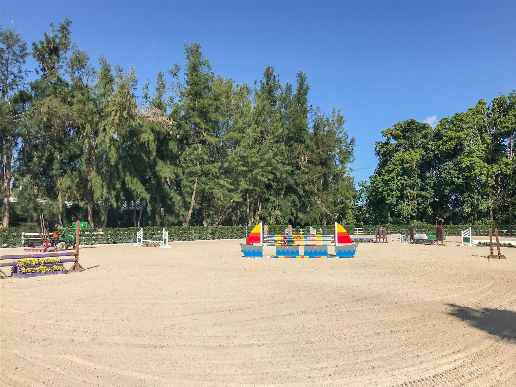 SUNSHINE RANCHES - Residential