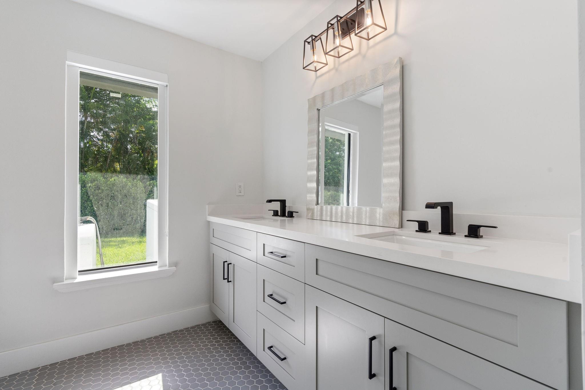 SUNSHINE RANCHES - Residential