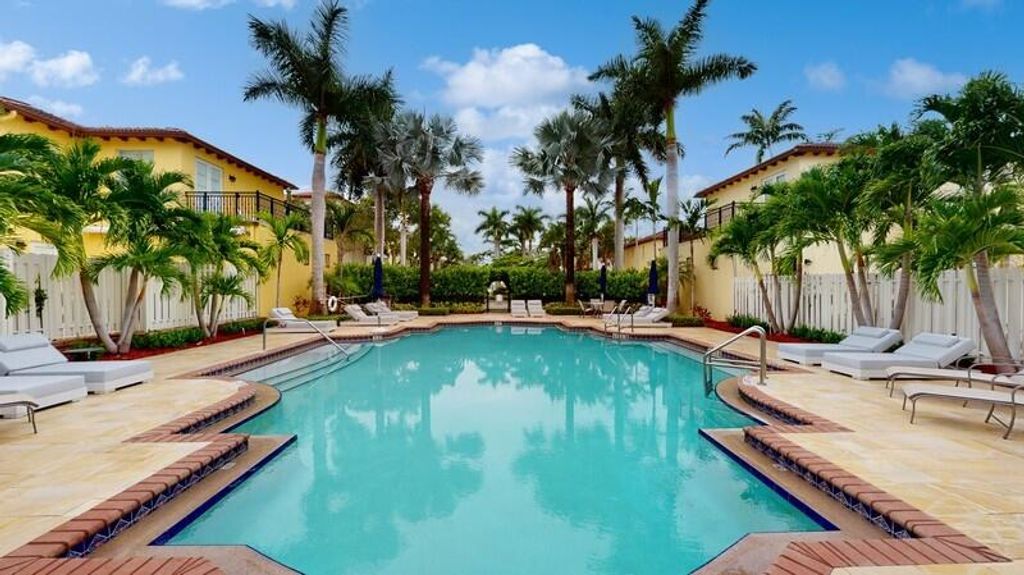Photo of 20 Via Floresta Drive, Boca Raton, FL 33487 (MLS # R11163525)