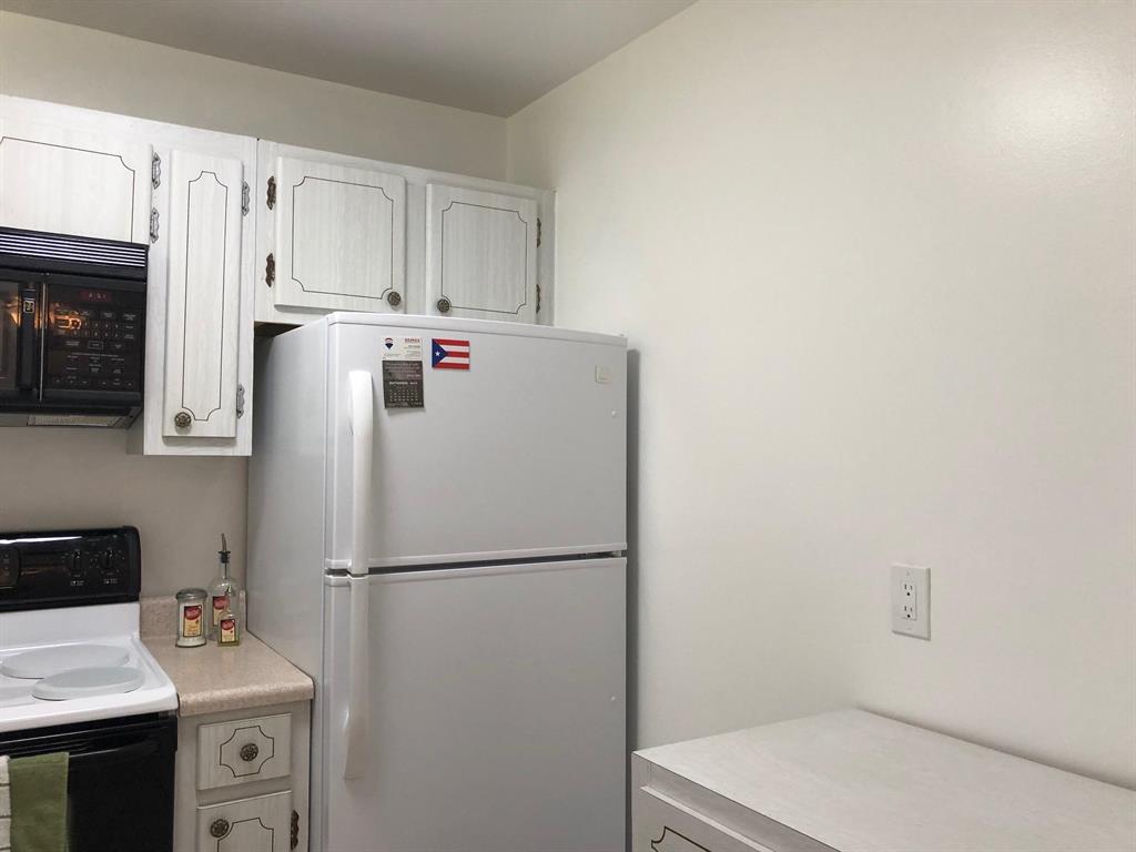 HIGH POINT WEST CONDO - Residential