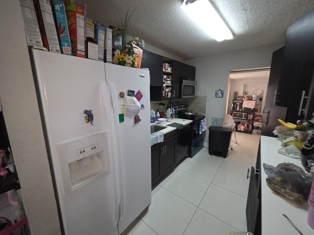 2881 NE 12th Terrace