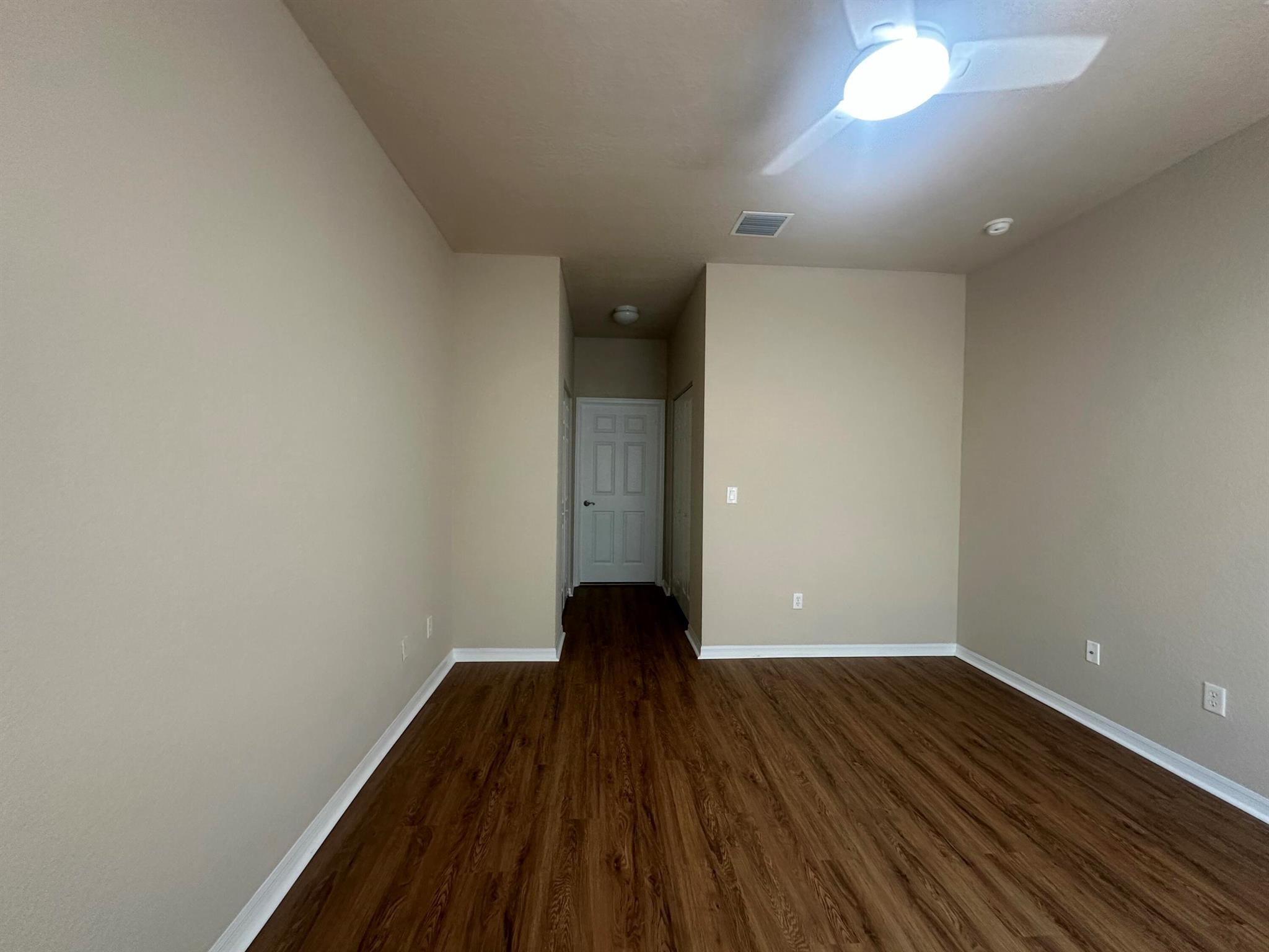 Spacious 3 bed, 2 bath townhouse ON THE FIRST FLOOR with a 1-car garage in a gated community! Enjoy updated flooring throughout and an open, comfortable layout. Community amenities include a pool, picnic area, and park--perfect for relaxing or entertaining! Ideally located just minutes from beautiful beaches, shopping, dining, downtown, and I-95 for easy commuting. Don't miss this opportunity to live in a well-maintained, conveniently located home with resort-style features!