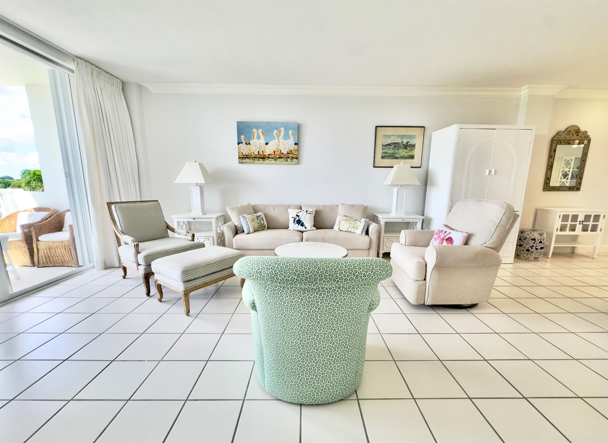 LA FONTANA APTS OF PALM B - Residential Lease