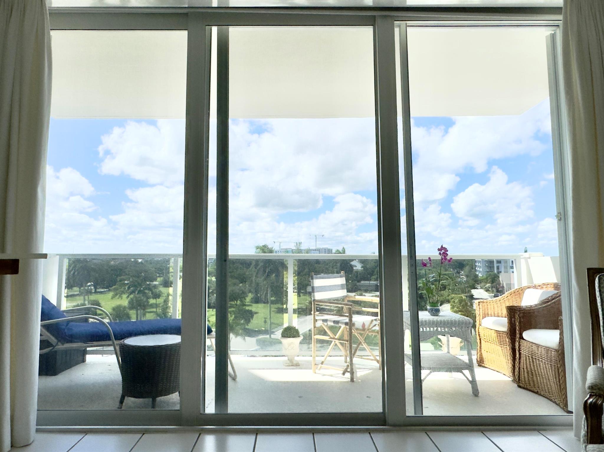 LA FONTANA APTS OF PALM B - Residential Lease