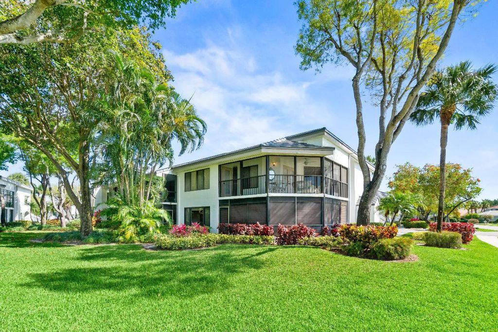 Photo of 7533 Glendevon Lane #905, Delray Beach, FL 33446 (MLS # R11093537)