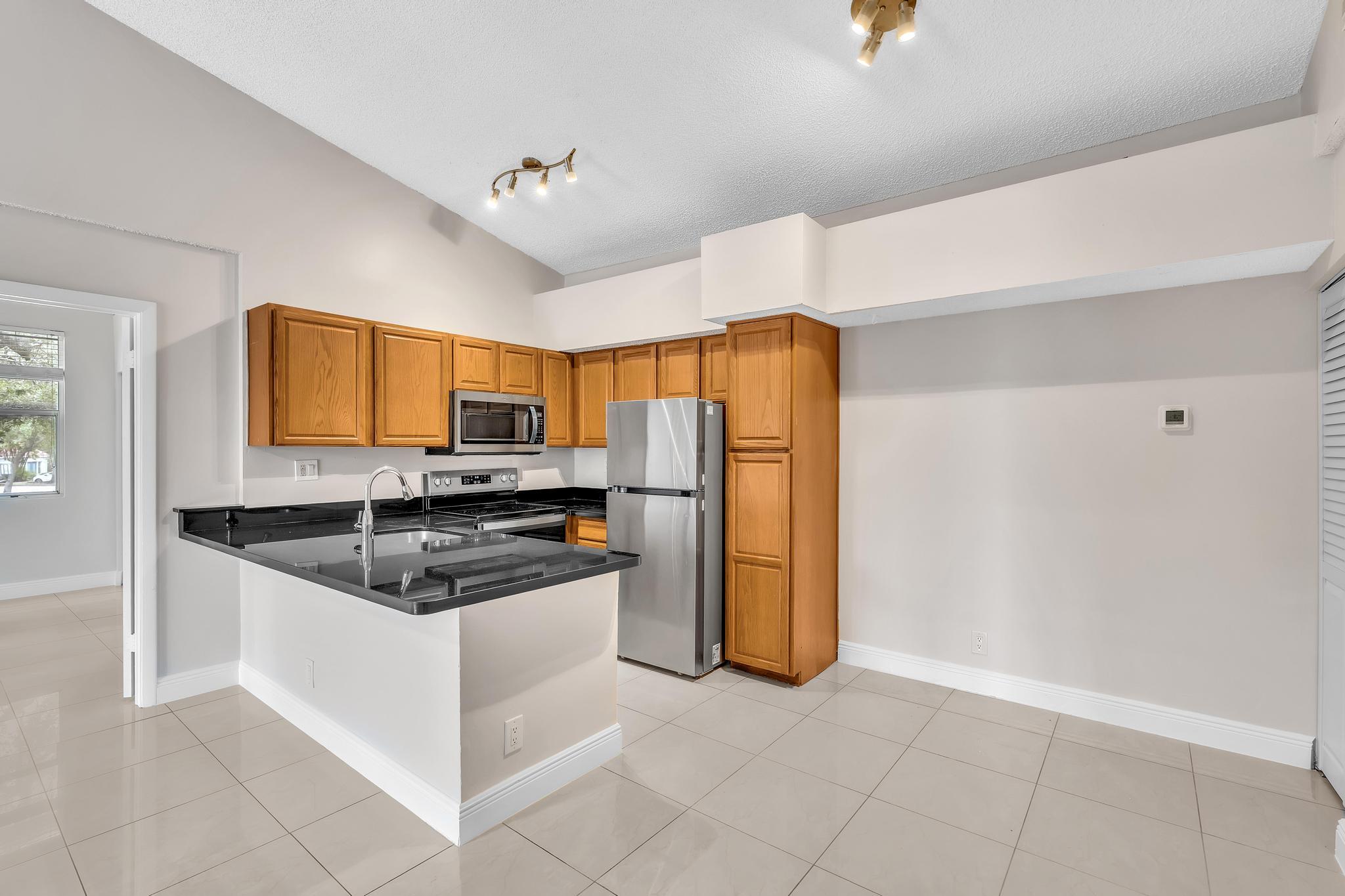 601 LYONS Road 7201