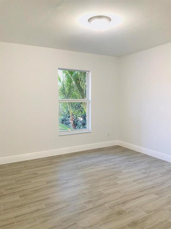 NORTH LAKE WORTH - Residential