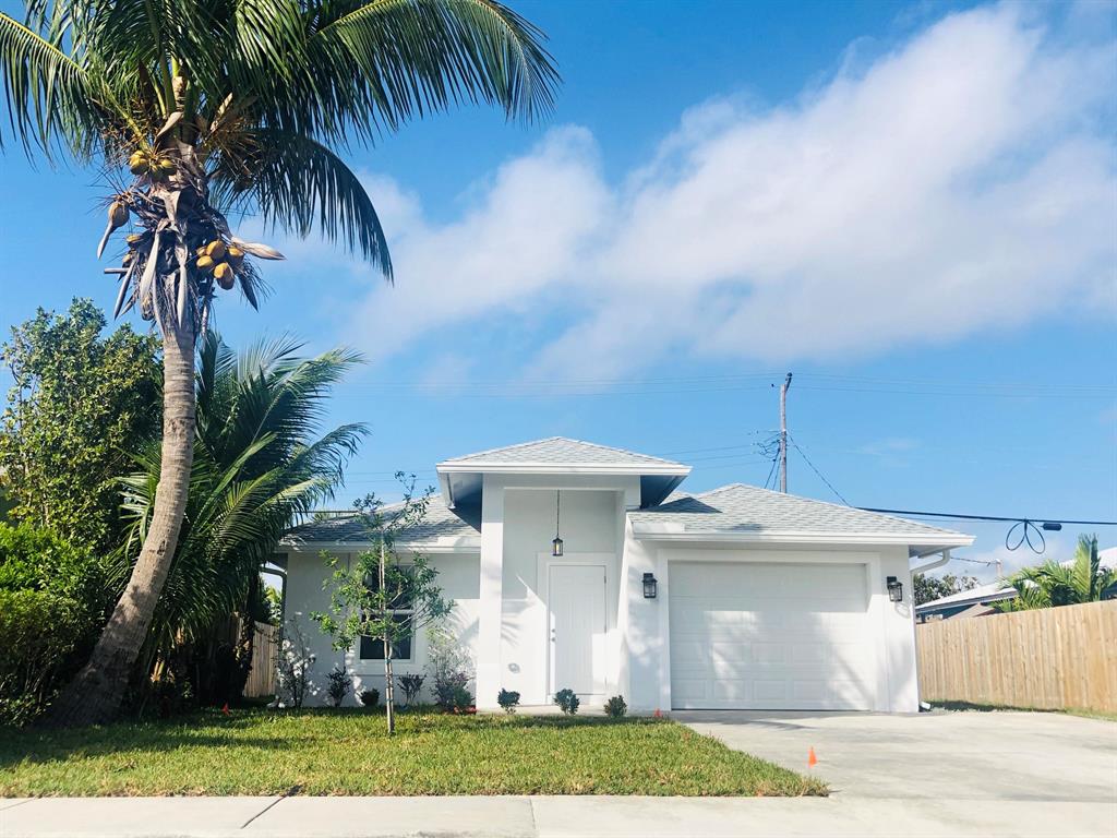 NORTH LAKE WORTH - Residential