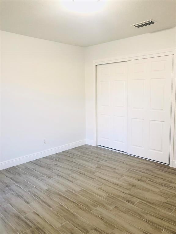 NORTH LAKE WORTH - Residential