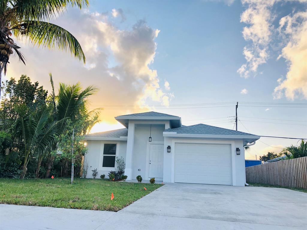 NORTH LAKE WORTH - Residential
