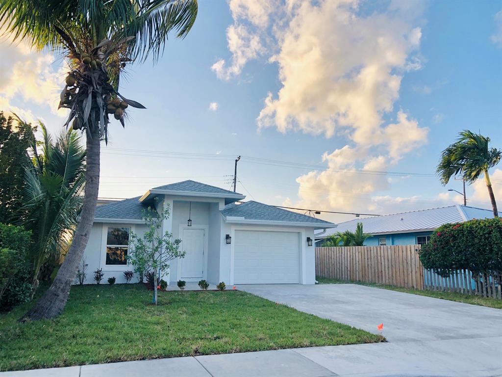 NORTH LAKE WORTH - Residential