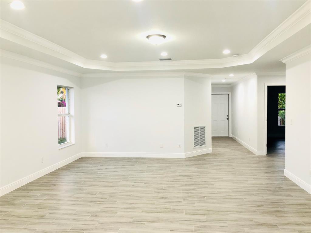 NORTH LAKE WORTH - Residential