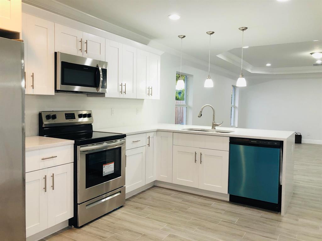 NORTH LAKE WORTH - Residential