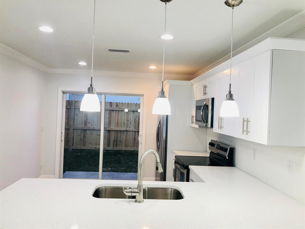 NORTH LAKE WORTH - Residential