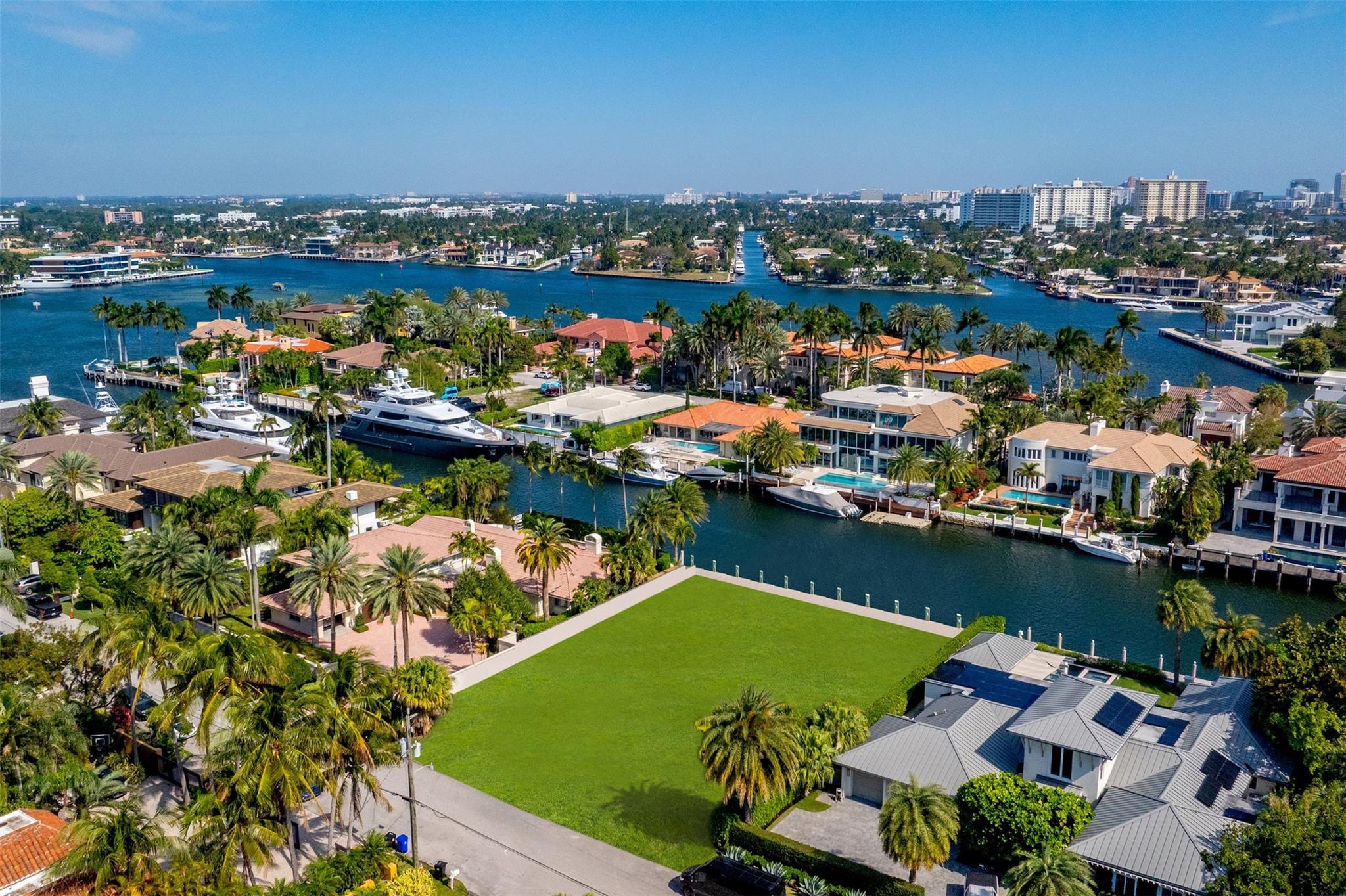 2455 Del Lago Dr