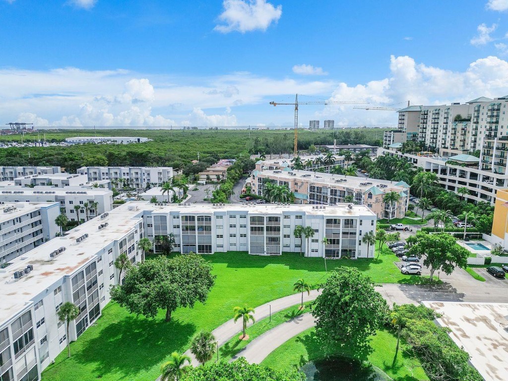 THE DANIANS - Residential