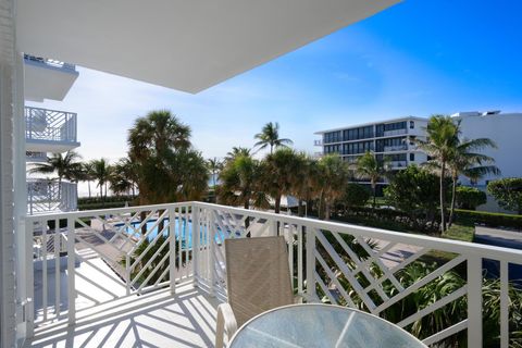 Condominium in Palm Beach FL 170 Ocean Boulevard Blvd 15.jpg