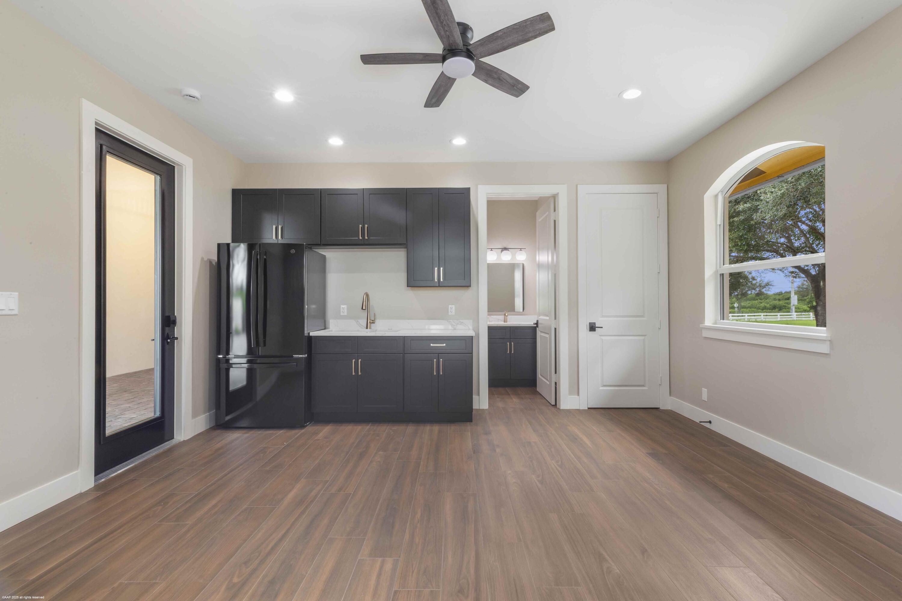 PALM BEACH POINT EAST - Residential Lease