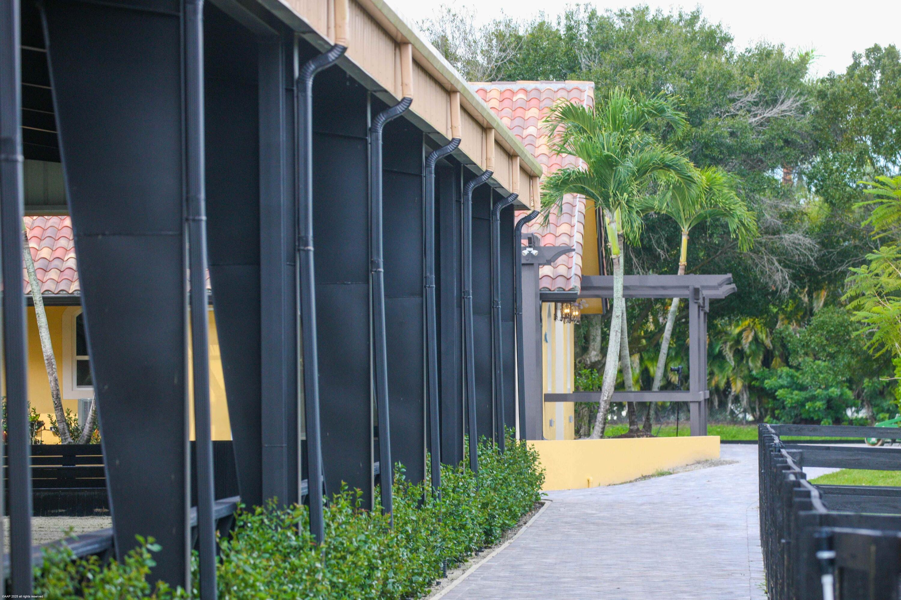 PALM BEACH POINT EAST - Residential Lease