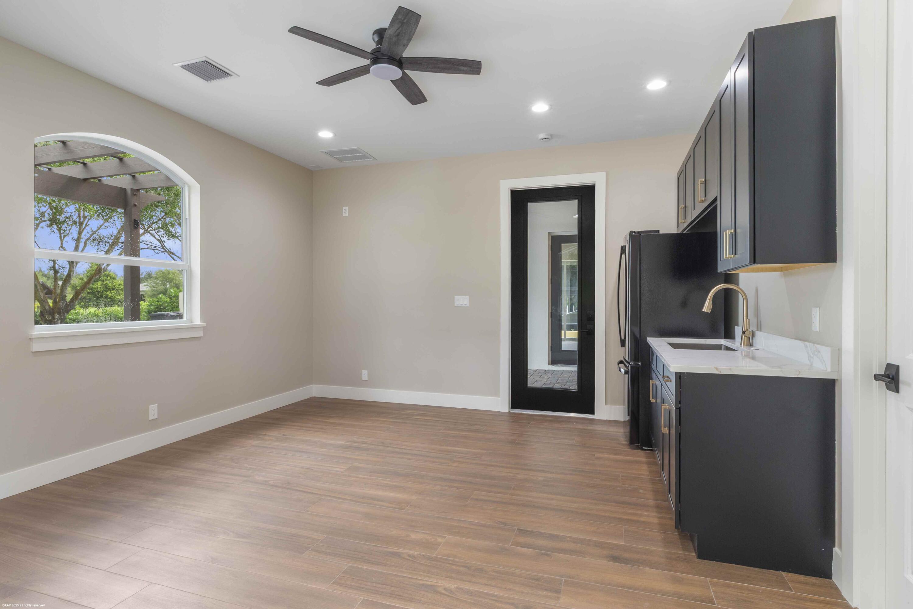 PALM BEACH POINT EAST - Residential Lease