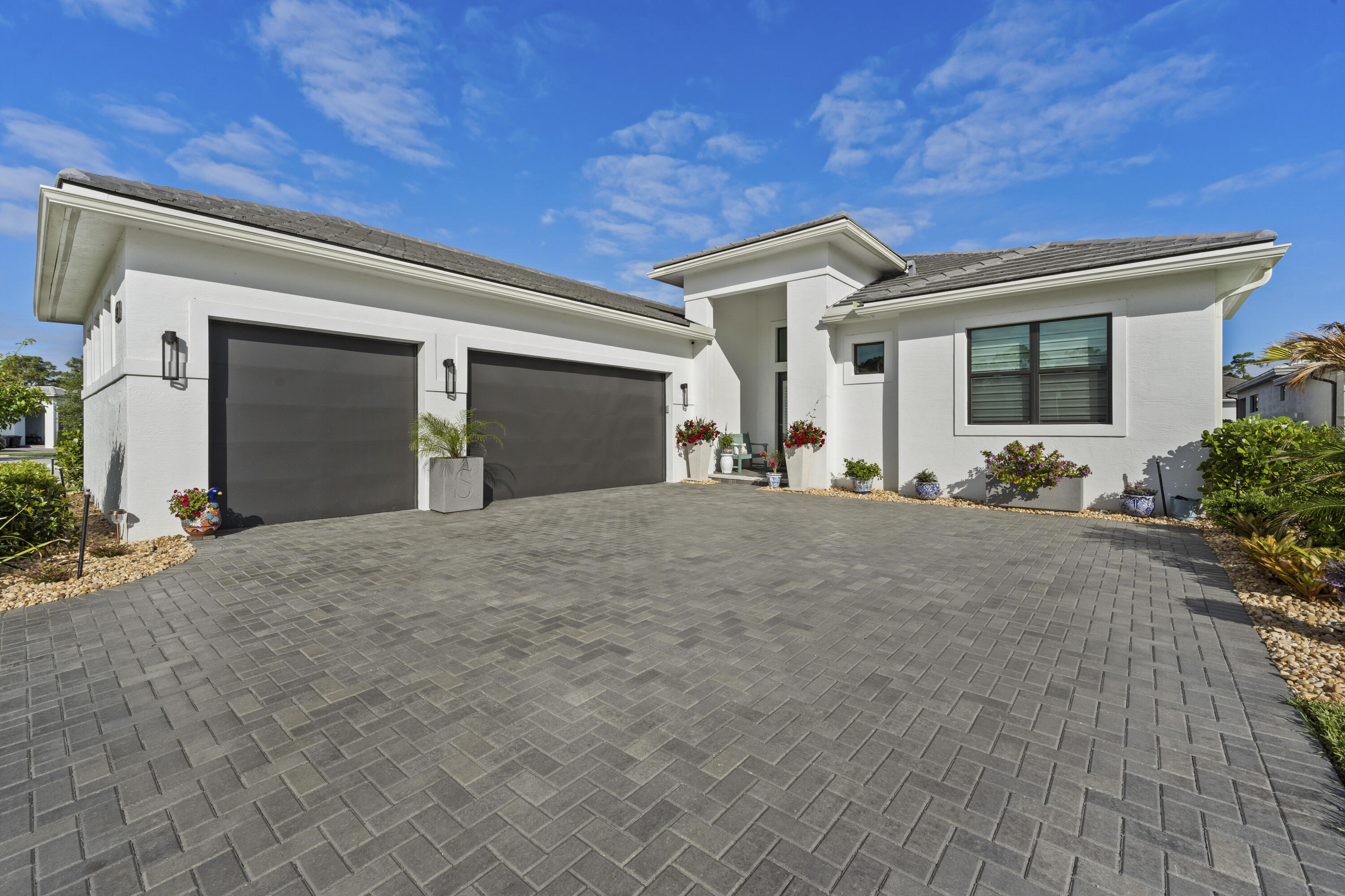 VERANDA ESTATES PHASE 1 - Residential
