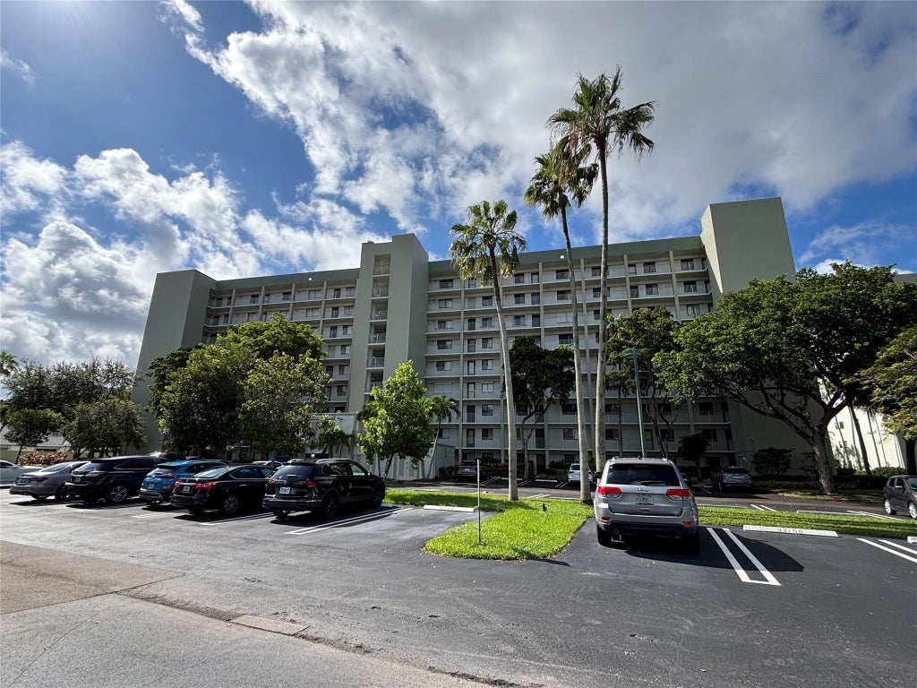 Photo of 2238 N Cypress Bend #602, Pompano Beach, FL 33069 (MLS # F10523967)